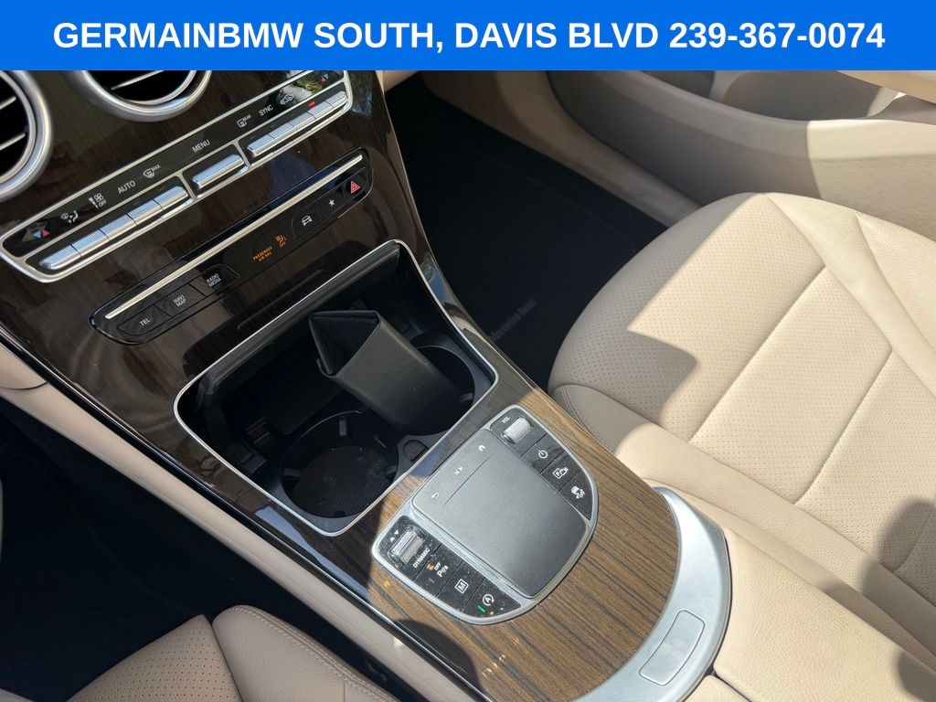 Used 2022  Mercedes-Benz GLC 300 image 24