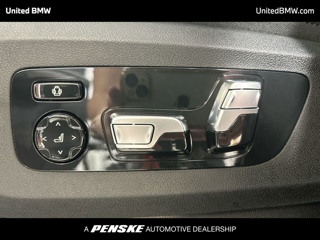 Thumbnail: 2026 BMW X5 - 12