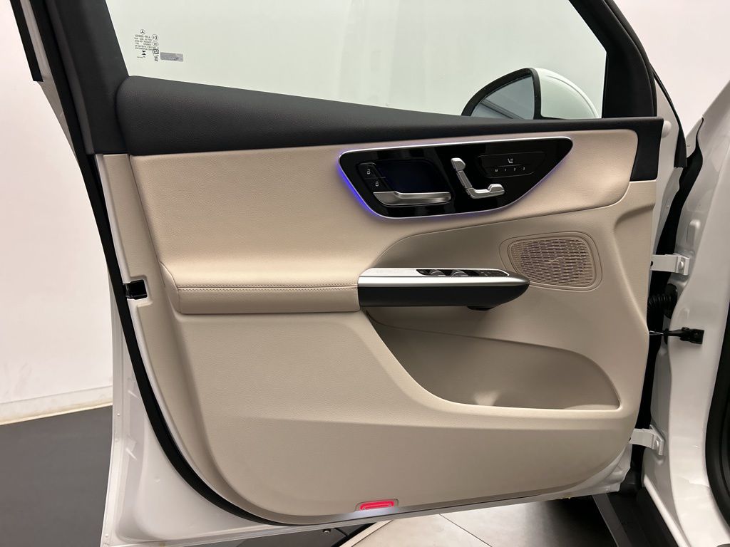 Thumbnail: 2026 Mercedes-Benz GLC - 11