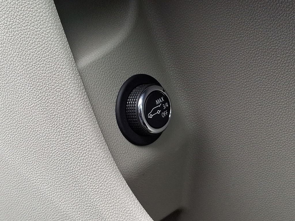 Thumbnail: 2022 Cadillac XT4 - 29