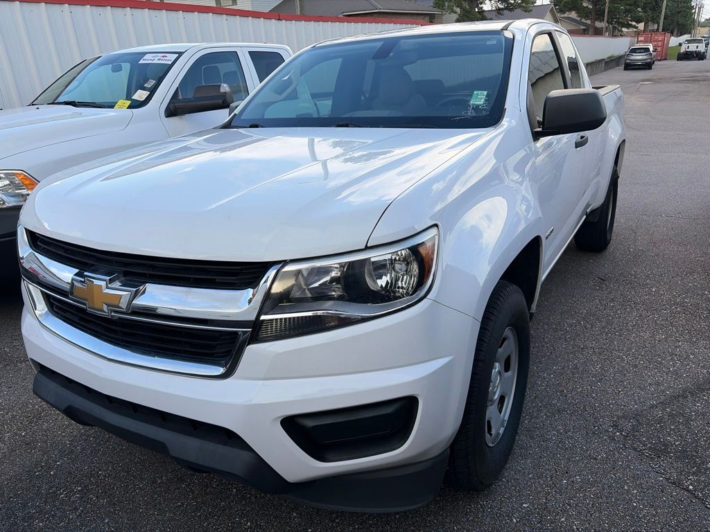 Summit White 2020 Chevrolet Colorado Pickup Truck 4X2 6-Speed Automatic