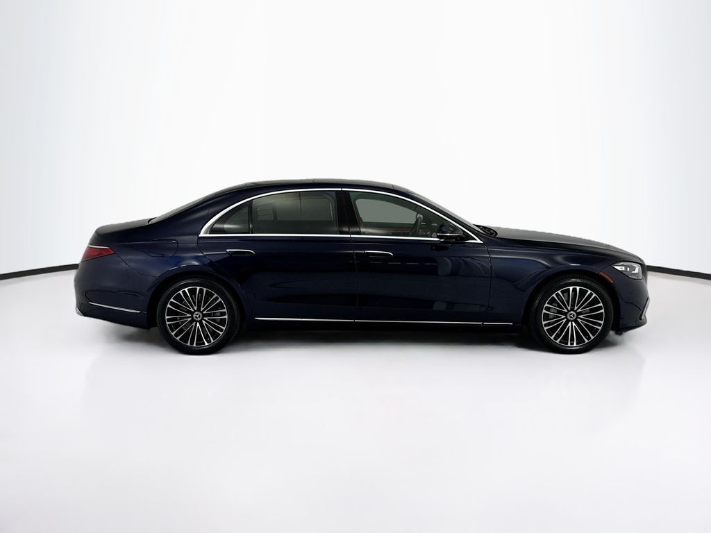 Thumbnail: 2023 Mercedes-Benz S-Class - 4