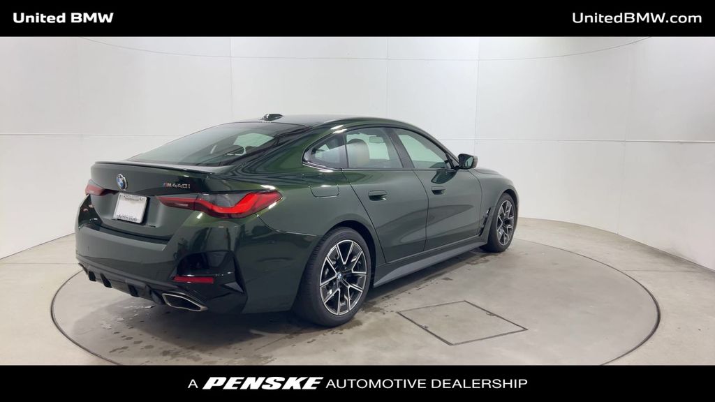 2024 BMW 4 Series M440i 8