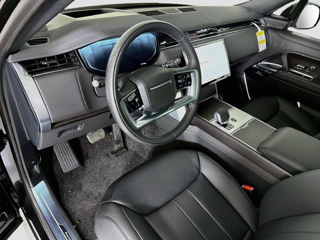 Thumbnail: 2026 Land Rover Range Rover - 9