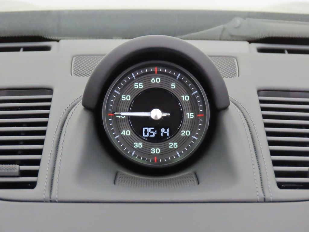 Thumbnail: 2024 Porsche 911 - 28