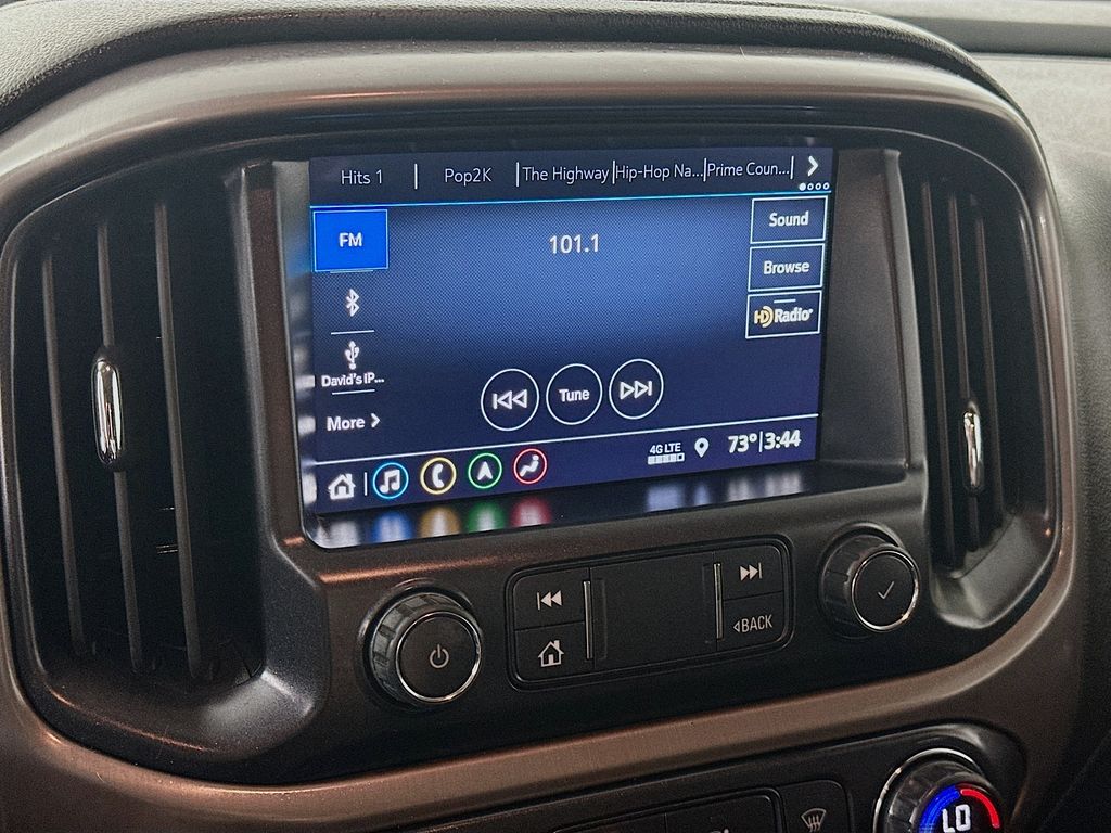 Used 2021 Beige GMC AT4 w/Cloth image 17