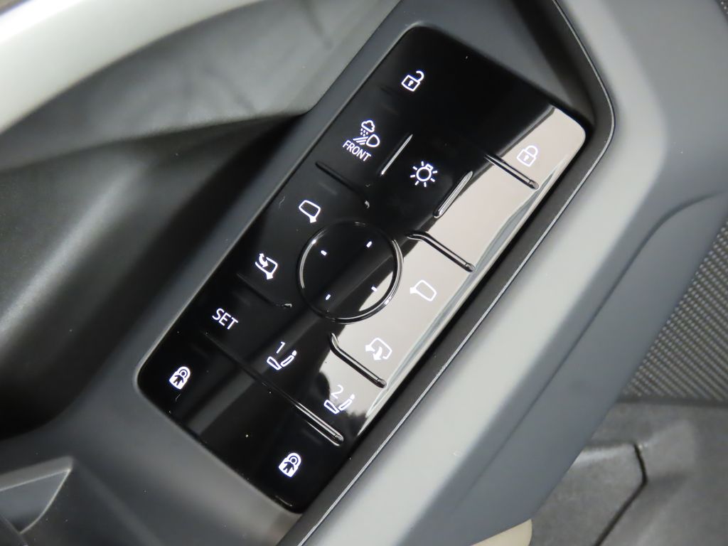 Thumbnail: 2025 Audi Q5 - 28