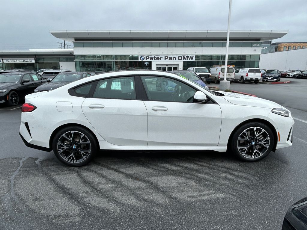 Thumbnail: 2025 BMW 2 Series - 6