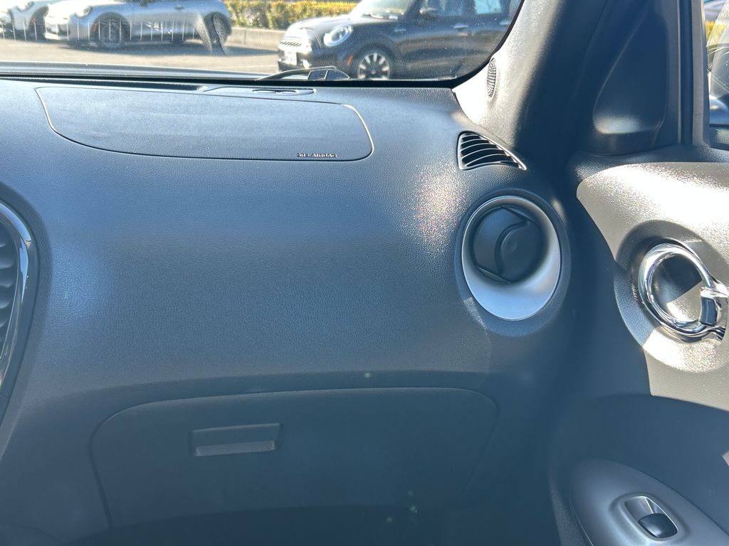 Thumbnail: 2014 Nissan Juke - 25