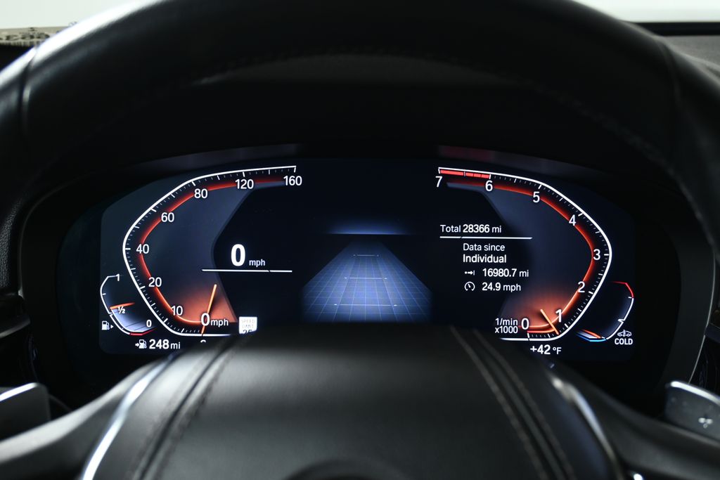 Thumbnail: 2023 BMW 5 Series - 20