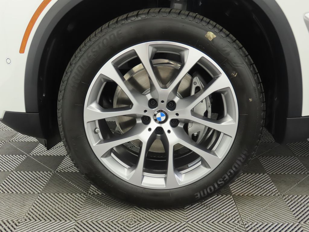 Thumbnail: 2026 BMW X5 - 31