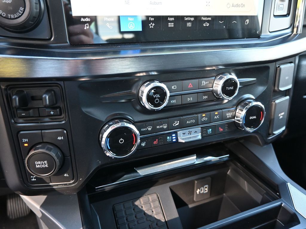 2025 Ford F-350 Super Duty LARIAT