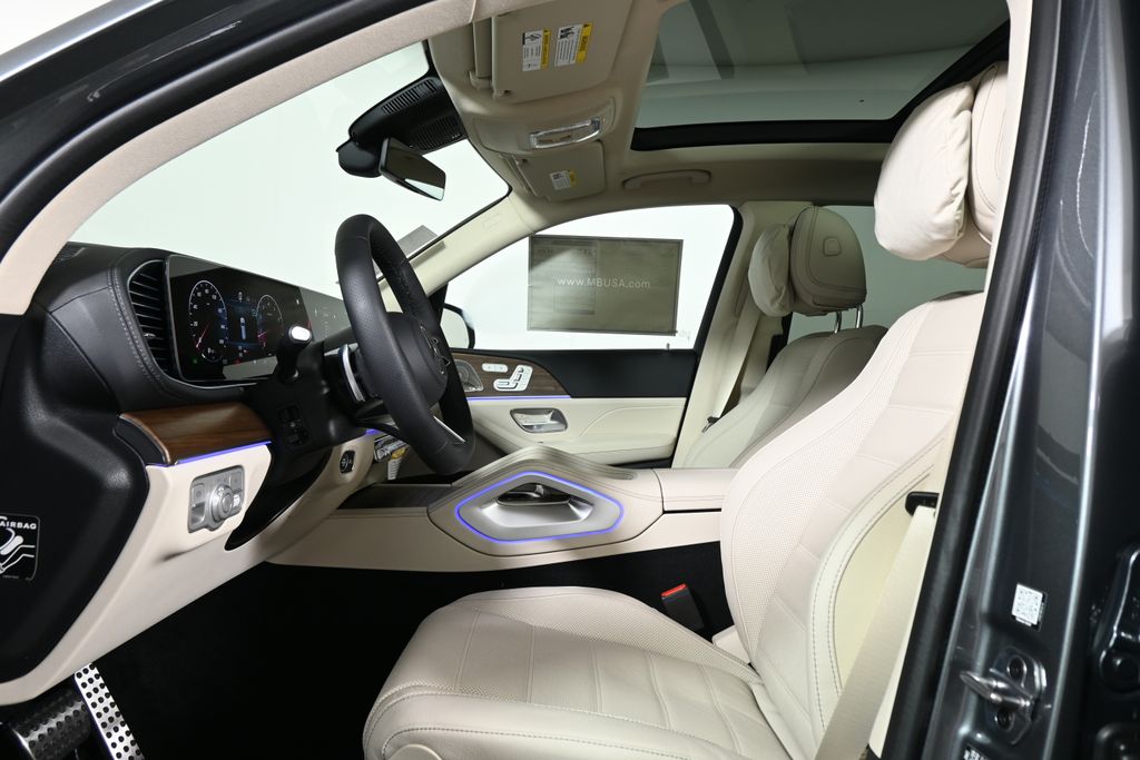 Thumbnail: 2026 Mercedes-Benz GLS - 3