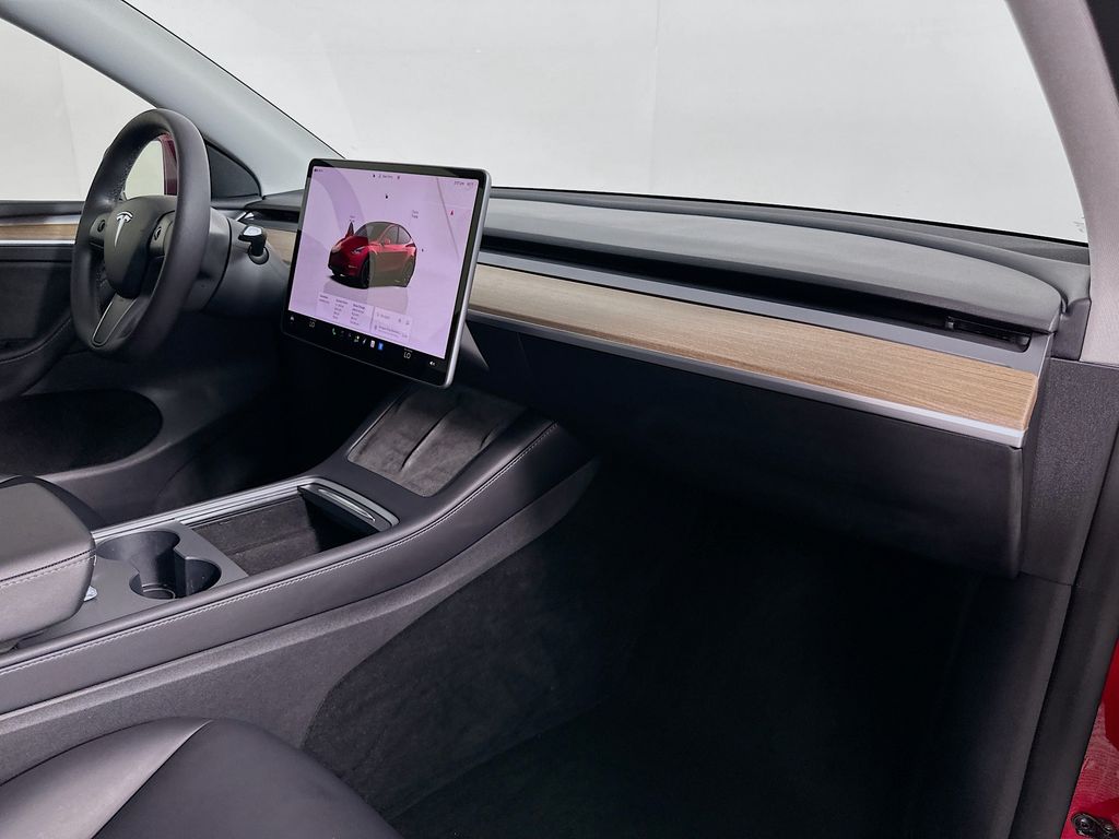 Thumbnail: 2022 Tesla Model Y - 29