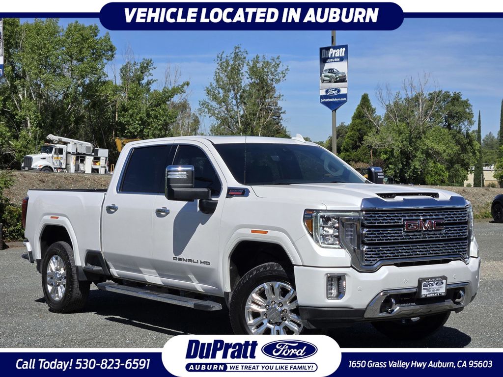 White Frost Tricoat 2022 GMC Sierra 2500HD Pickup Truck Four-Wheel Drive Automatic