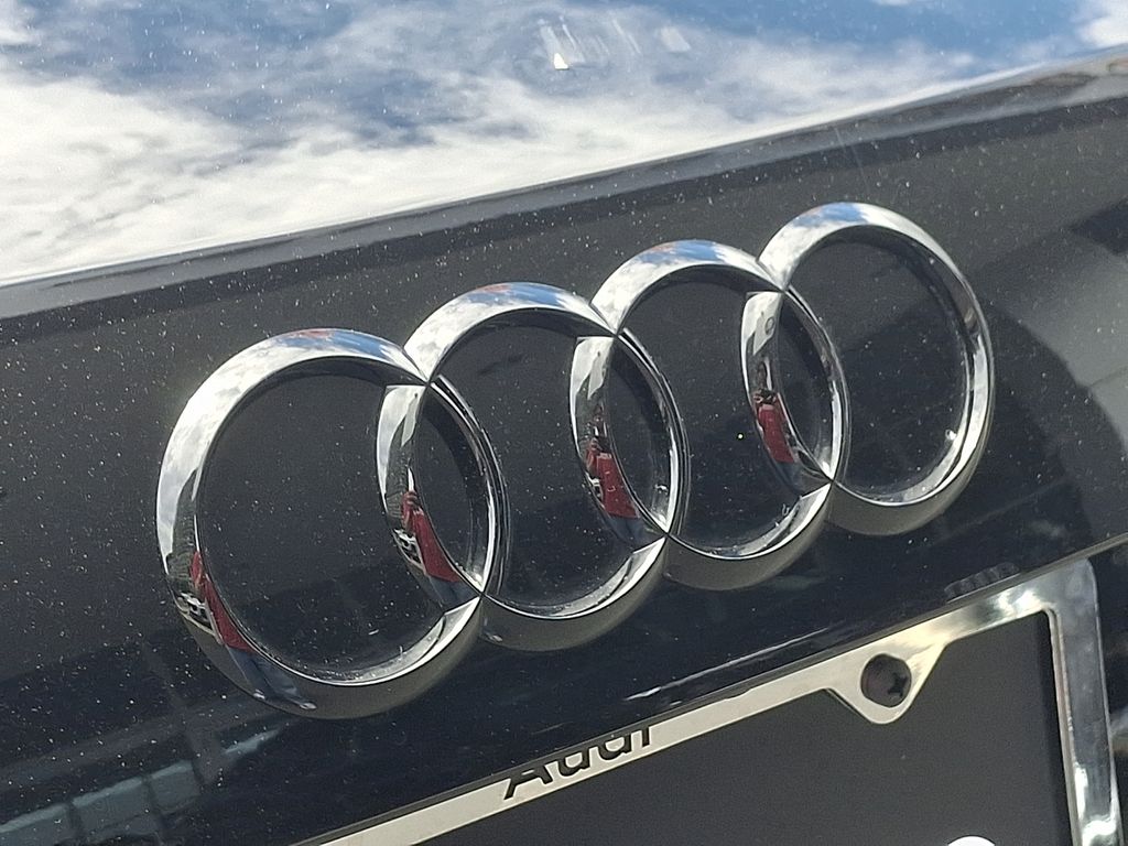 Thumbnail: 2025 Audi Q3 - 31