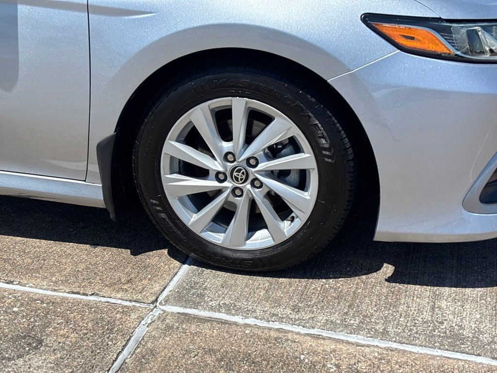 2023 Toyota Camry LE - 6