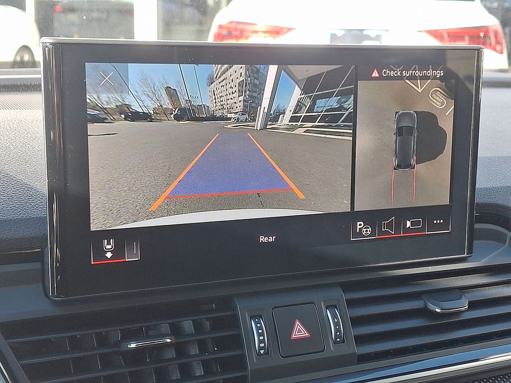 Thumbnail: 2021 Audi SQ5 - 18