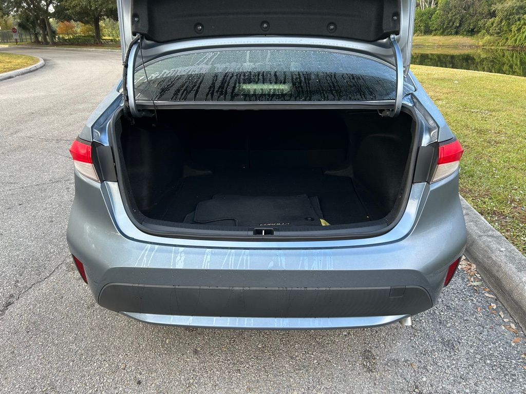 Thumbnail: 2022 Toyota Corolla - 10