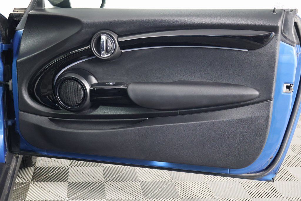 Thumbnail: 2023 MINI Cooper - 13