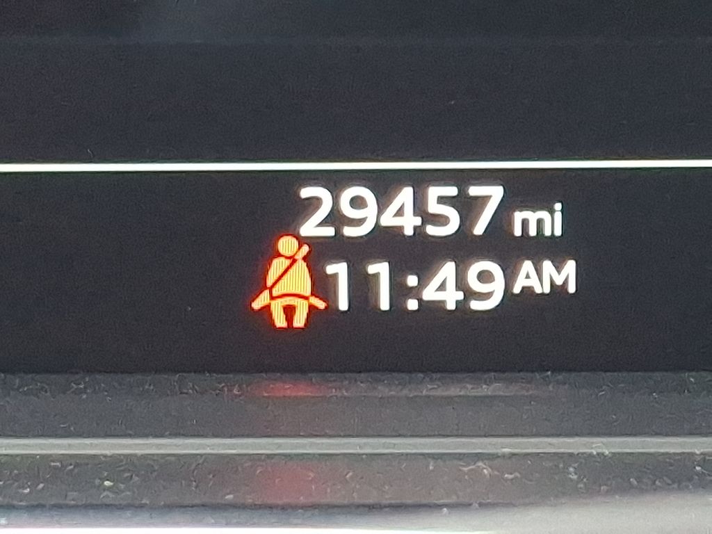 Thumbnail: 2023 Audi S8 - 21