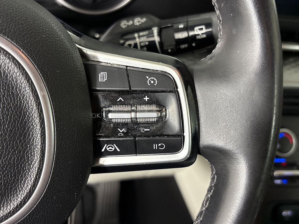 Certified Used 2022 Silver Kia LXS image 19