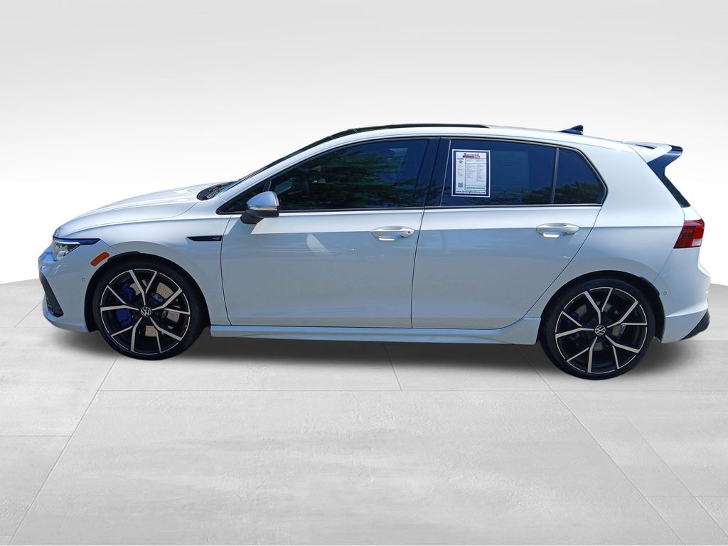 Used 2023  Volkswagen 2.0T image 2