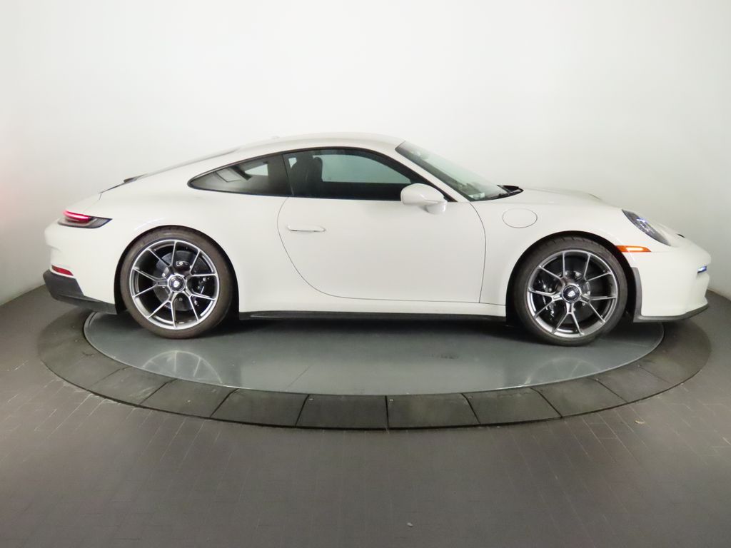 Thumbnail: 2023 Porsche 911 - 8