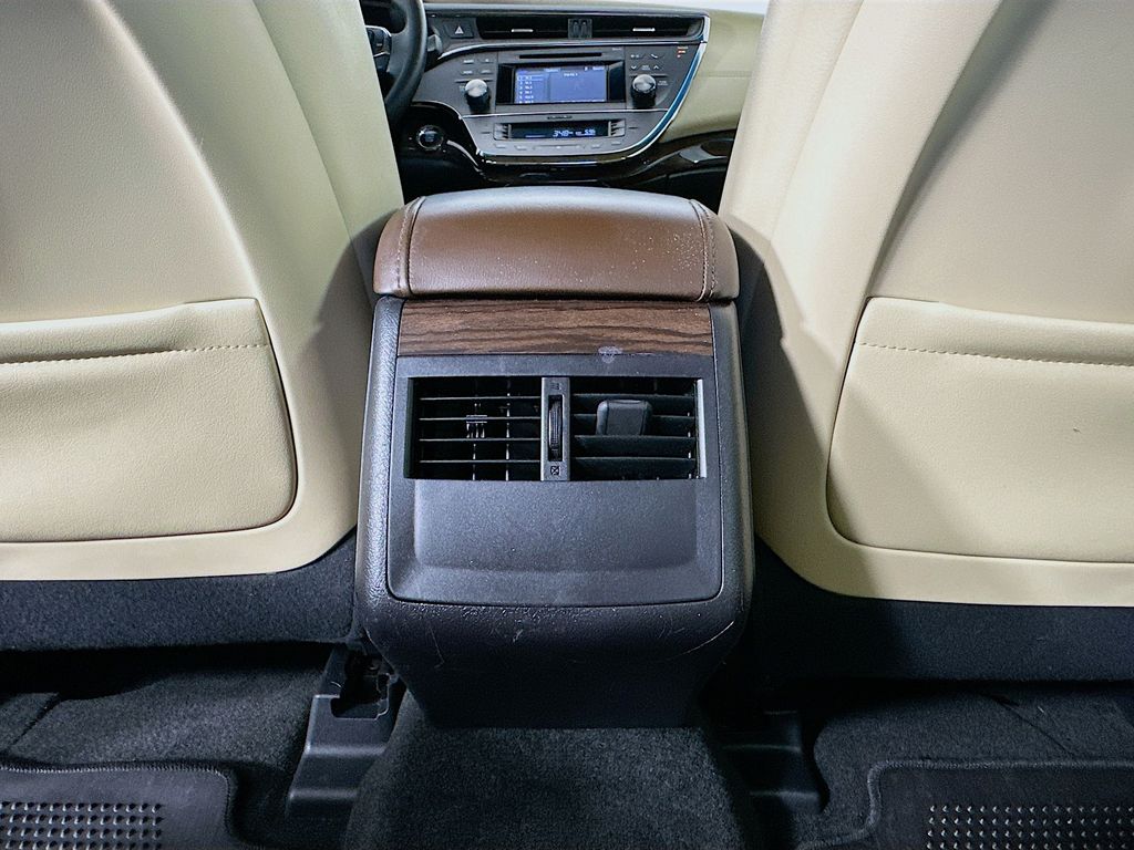 Thumbnail: 2015 Toyota Avalon - 25