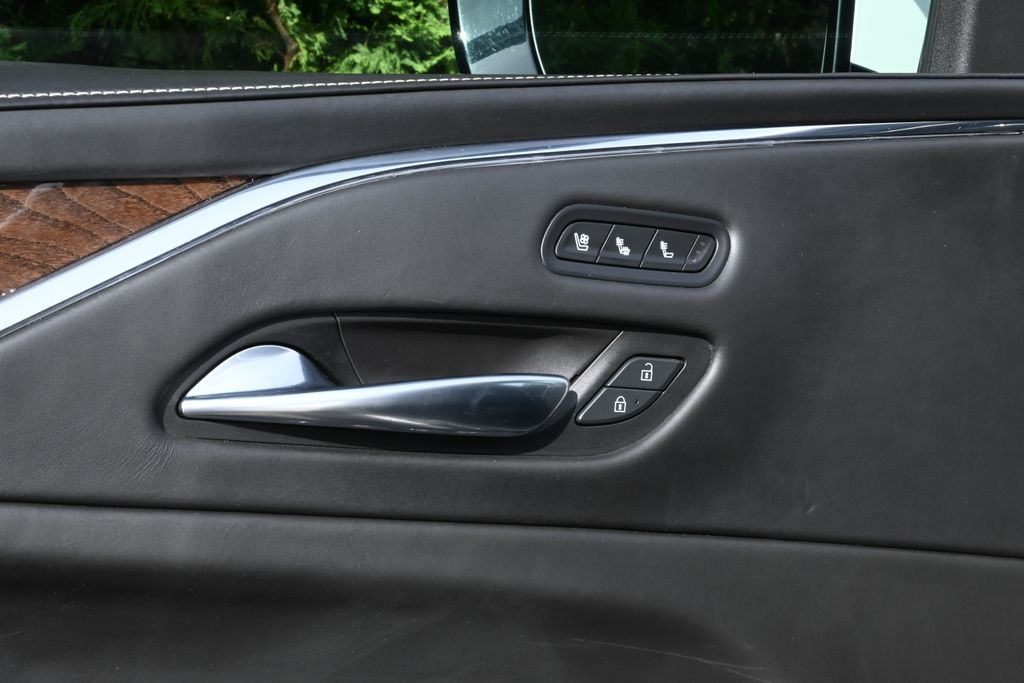 Thumbnail: 2021 Cadillac Escalade - 31