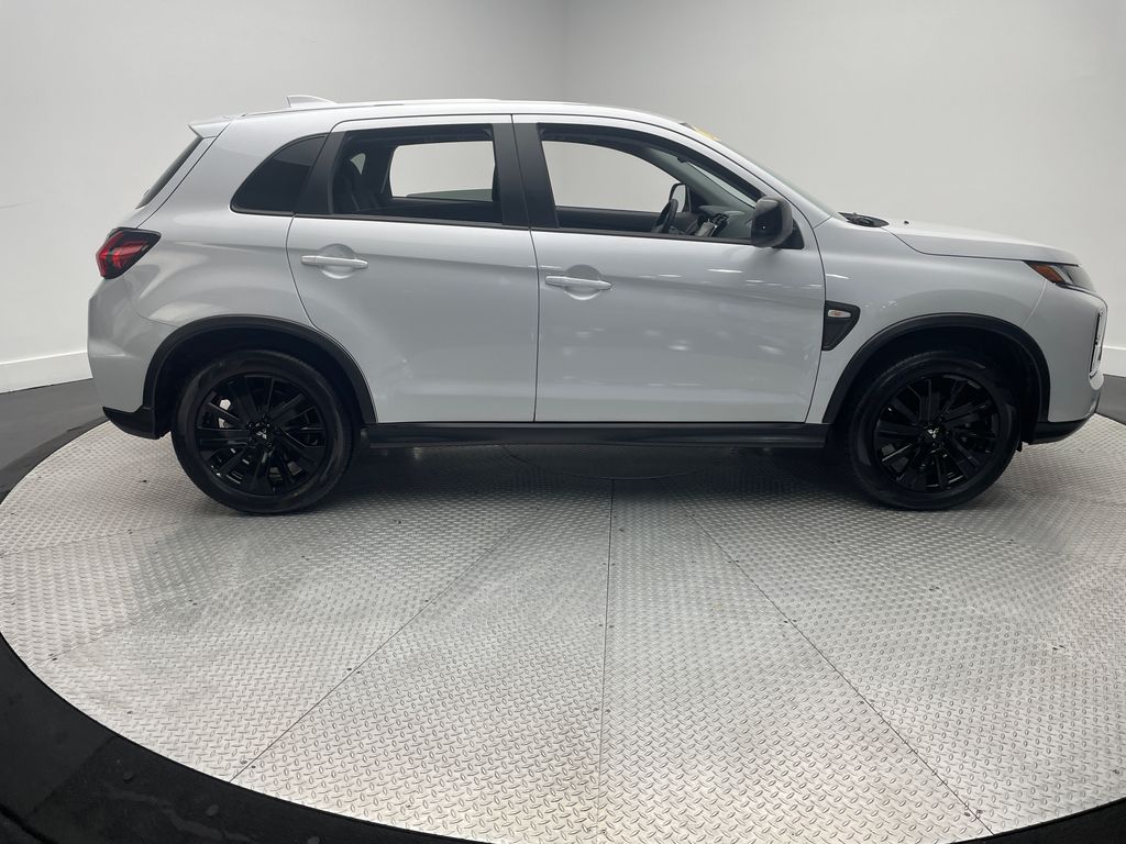Thumbnail: 2024 Mitsubishi Outlander Sport - 24