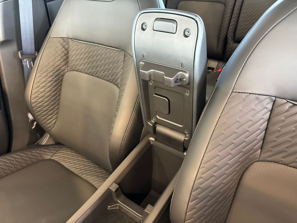 2026 Nissan Leaf PLATINUM+