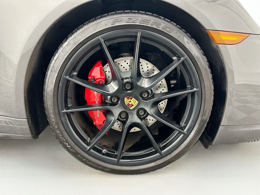 Thumbnail: 2016 Porsche 911 - 31