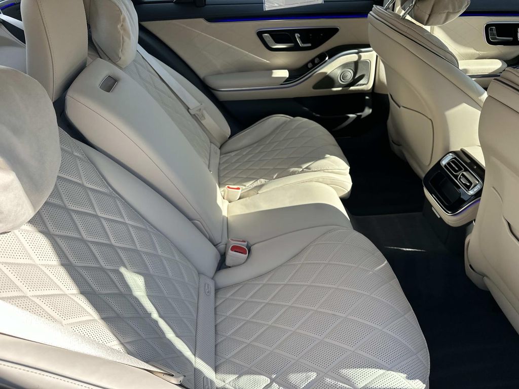 Thumbnail: 2024 Mercedes-Benz S-Class - 23