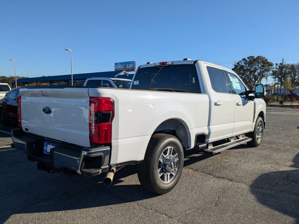 2026 Ford F-350 Super Duty LARIAT
