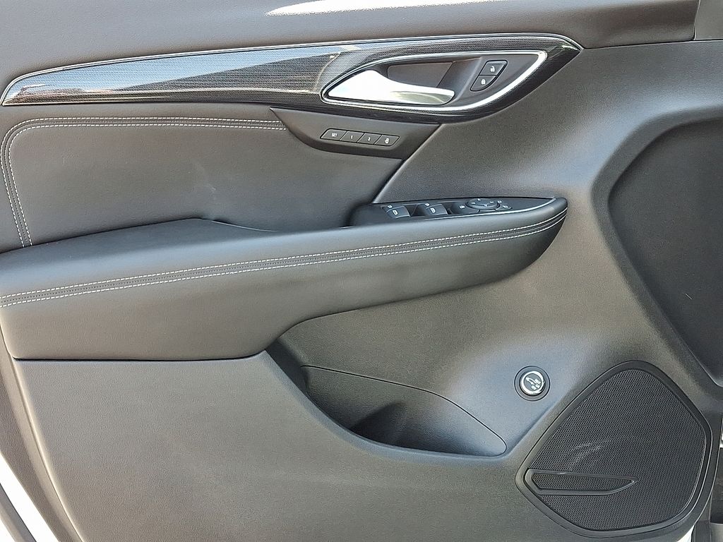 2023 Buick Envision — photo 13