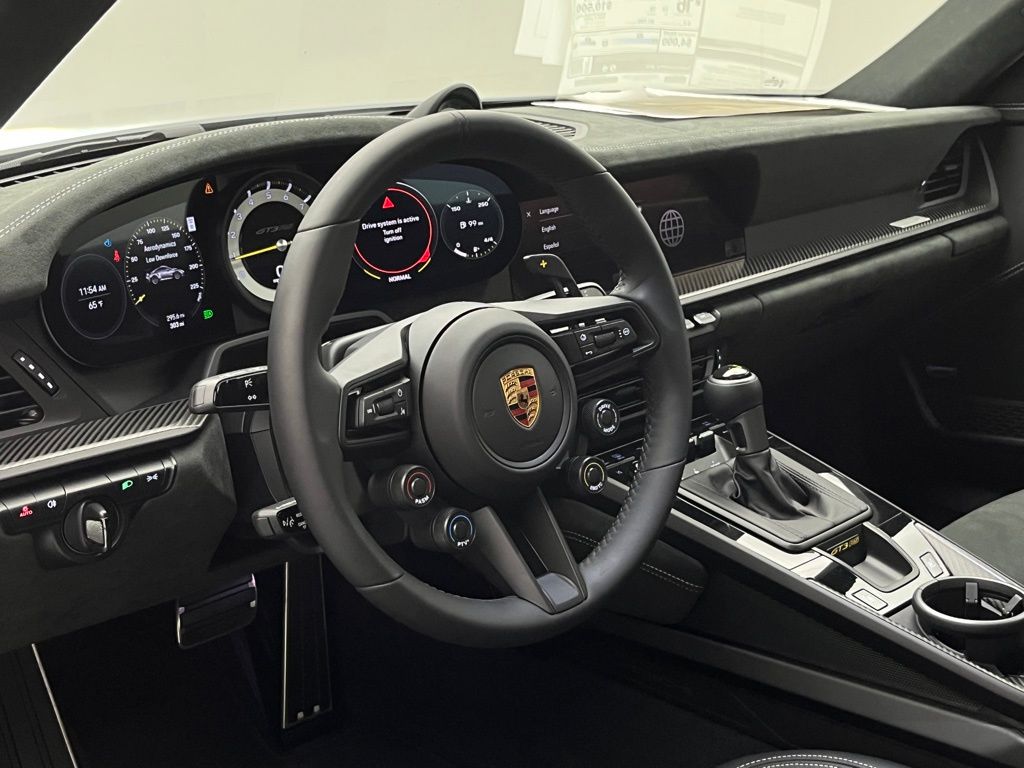 Thumbnail: 2025 Porsche 911 - 4