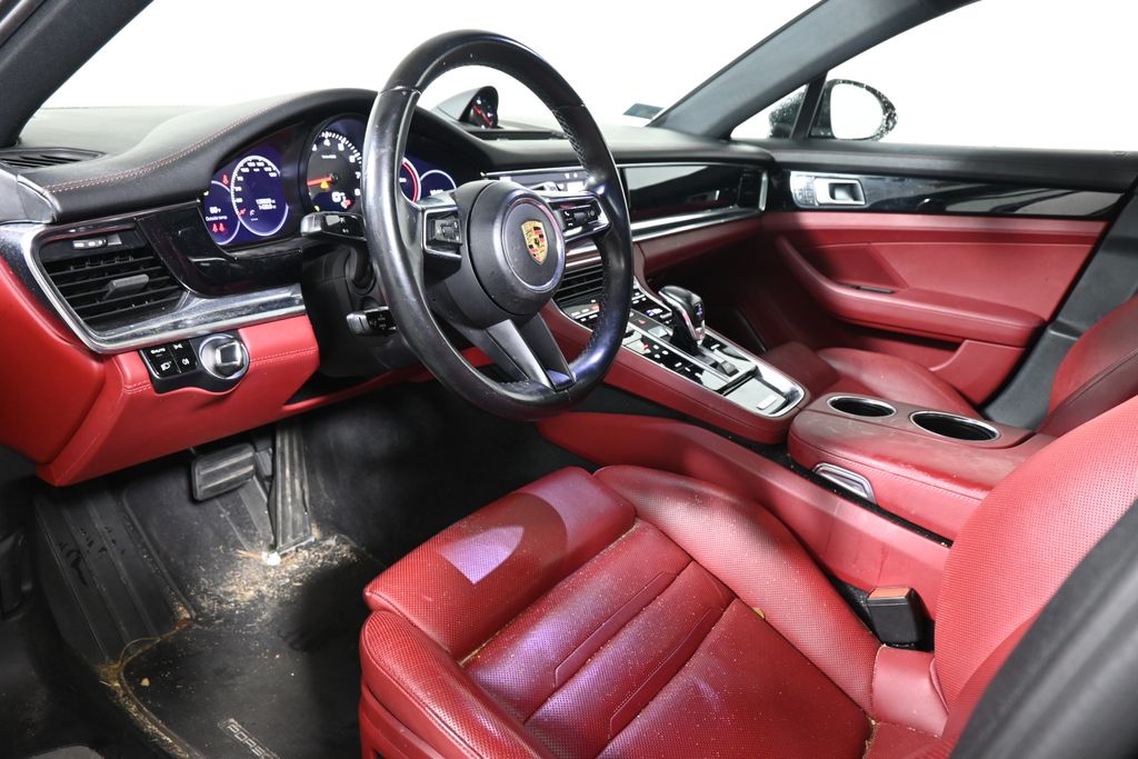 Thumbnail: 2021 Porsche Panamera - 4