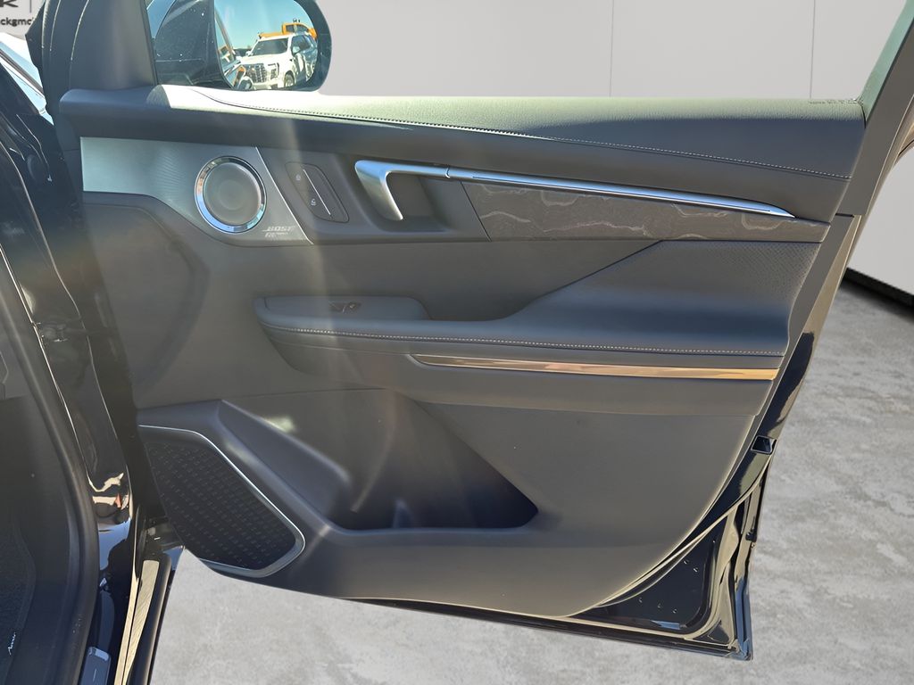 New 2026 Black Buick Avenir image 37