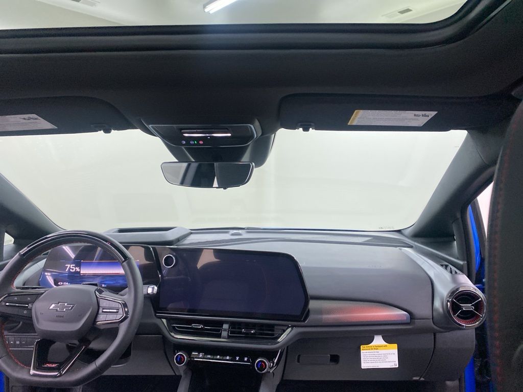2025 Chevrolet Equinox EV RS photo