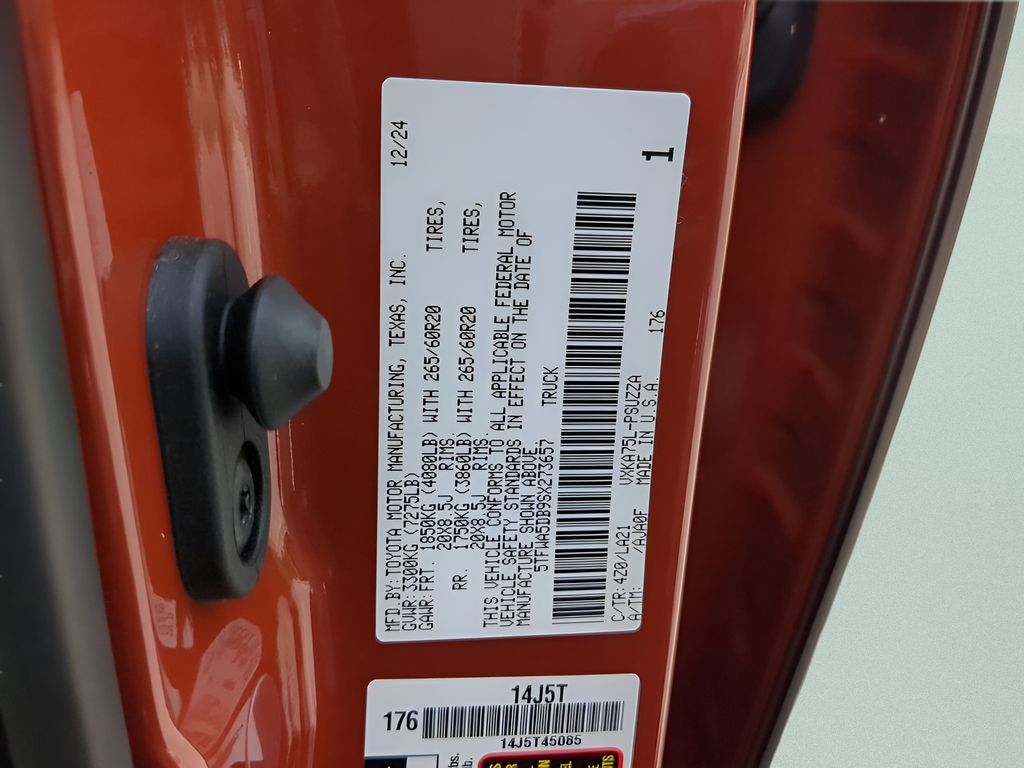2025 Toyota Tundra Platinum - Photo 30
