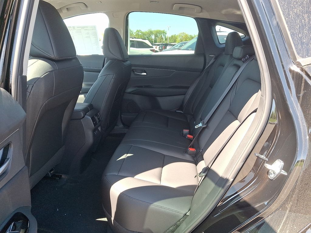 2025 Nissan Murano SV 5