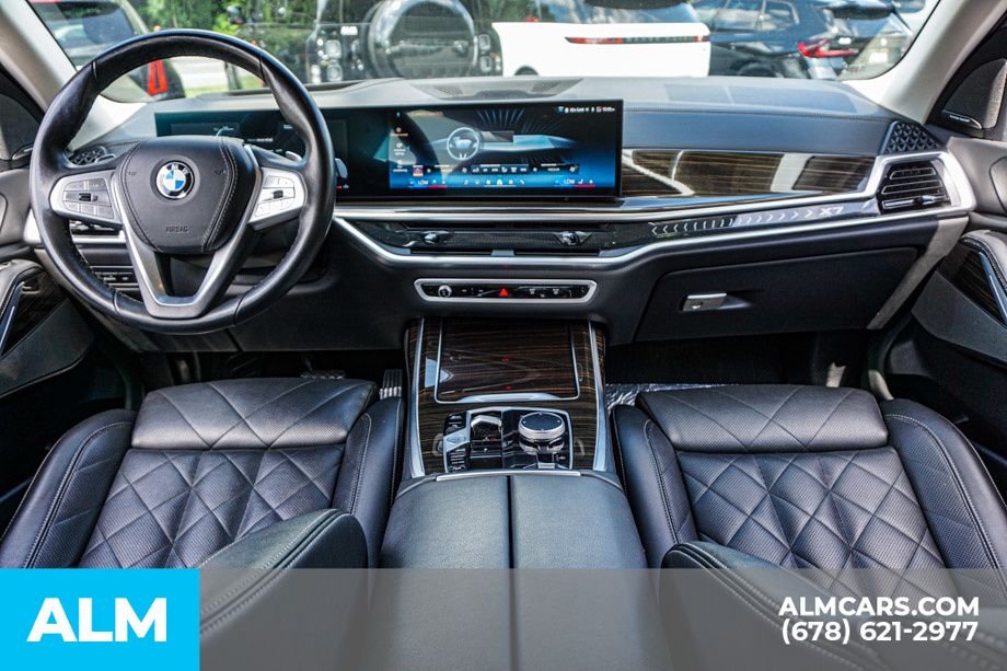 Used 2024 Black BMW xDrive40i image 29