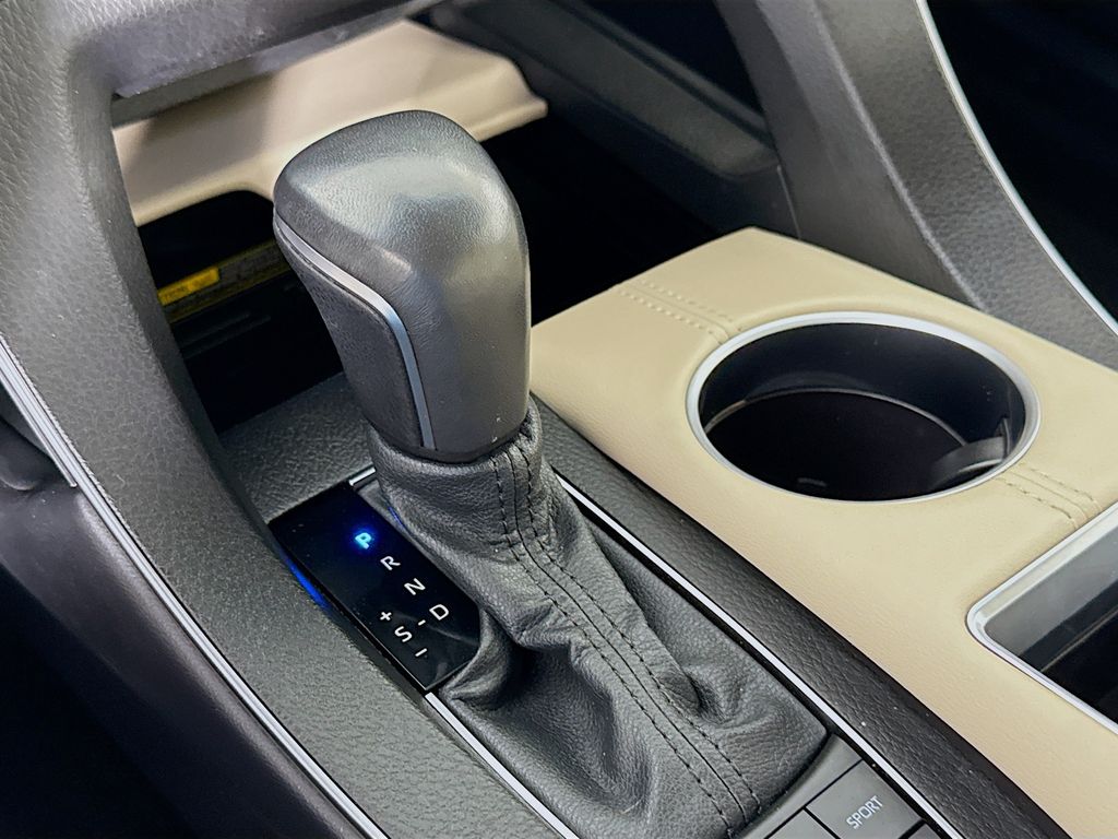 Thumbnail: 2021 Toyota Avalon - 17