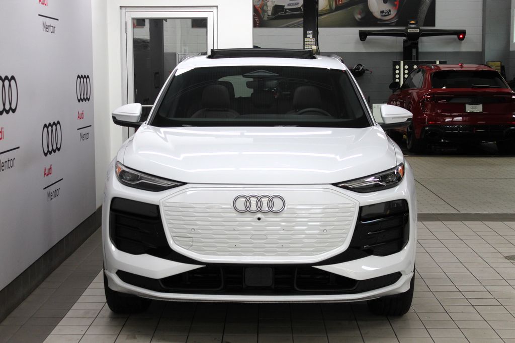 2025 Audi e-tron Premium 7