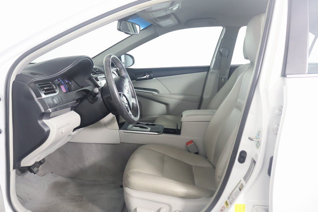 2013 Toyota Camry XLE 8