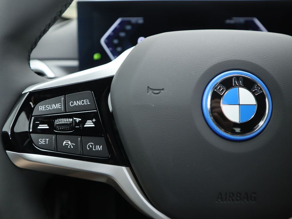 2025 BMW i4 eDrive40 11