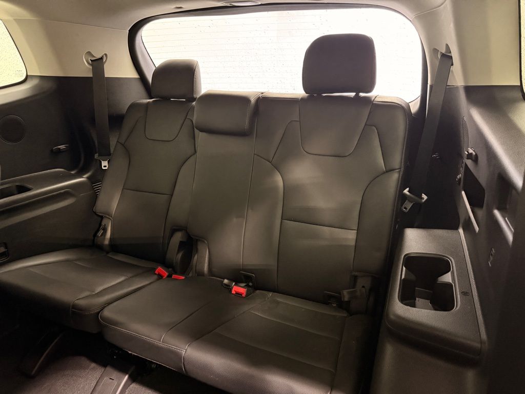 Thumbnail: 2022 Kia Telluride - 23