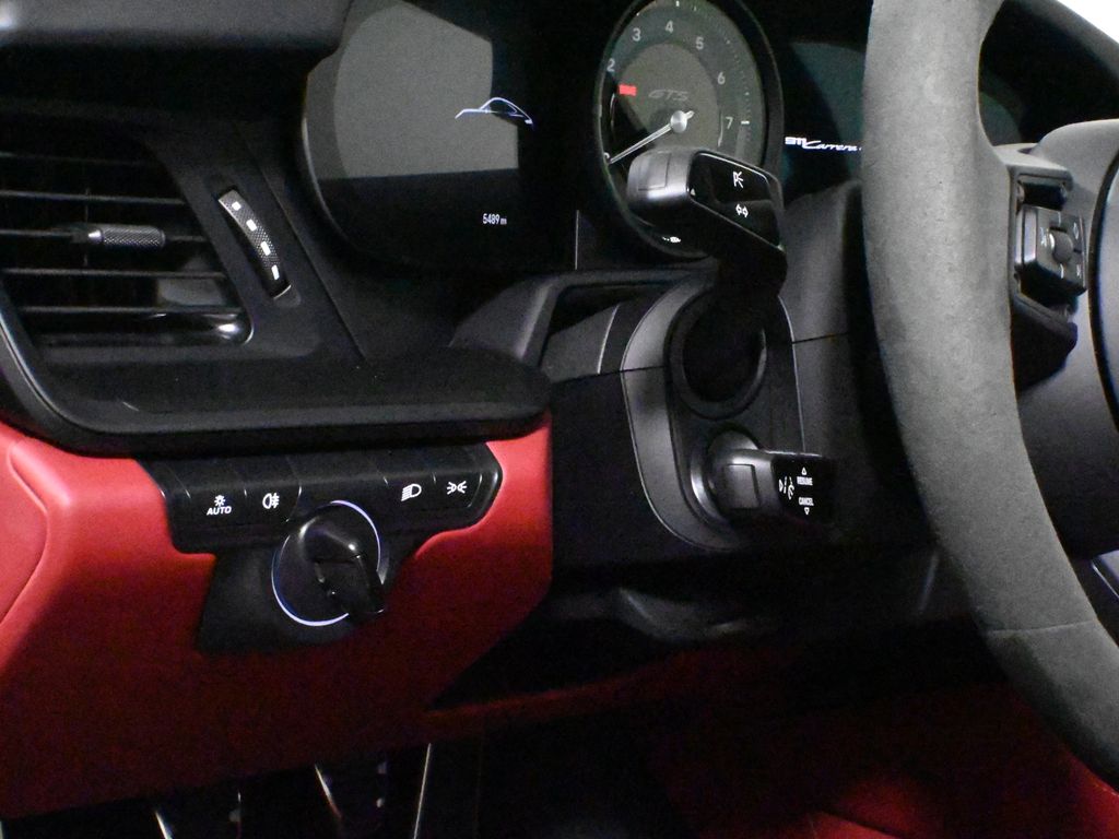 Thumbnail: 2022 Porsche 911 - 30