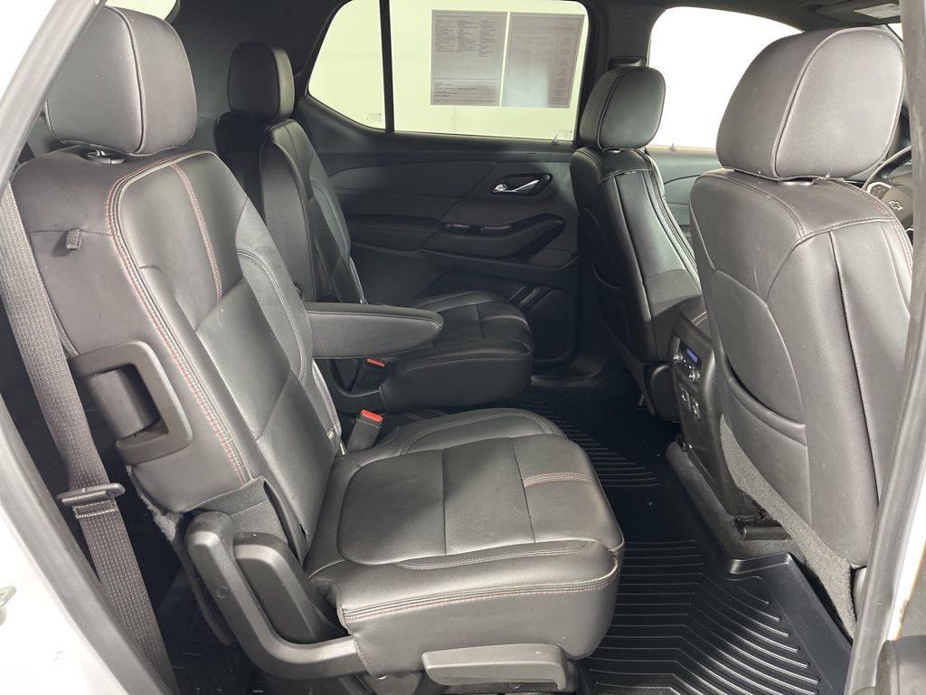 Thumbnail: 2022 Chevrolet Traverse - 9